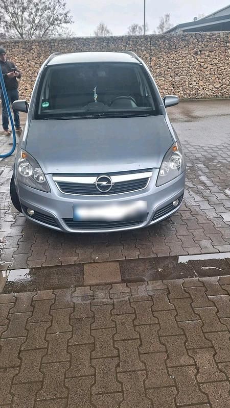 Gebraucht Opel Zafira 105 PS (77 kW) 2007 Silber Van / Kleinbus