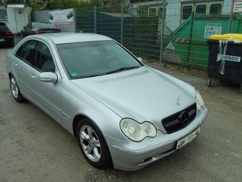 Gebraucht Mercedes C320 Elegance 218 PS (160 kW) 2003 Silber Limousine