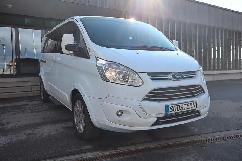 Gebraucht Ford Transit 170 PS (125 kW) 2017 Weiß Kombi