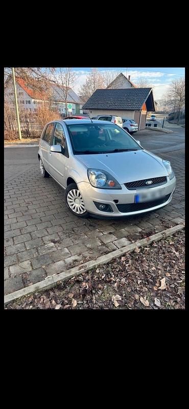 Gebraucht Ford Fiesta 80 PS (58 kW) 2008 Silber Kleinwagen