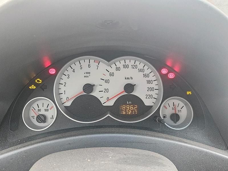 Gebraucht Opel Corsa 81 PS (59 kW) 2006 Silber Kleinwagen