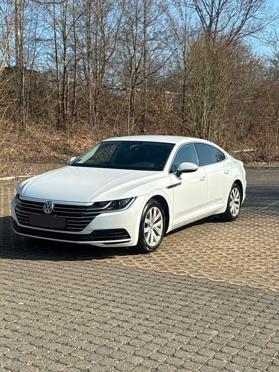 Gebraucht VW Arteon 150 PS (110 kW) 2019 Weiß Kleinwagen