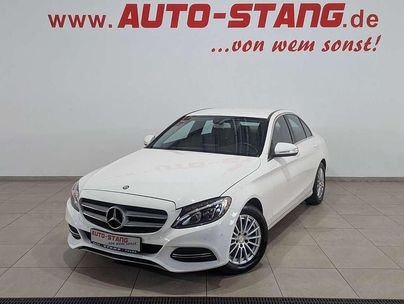 Gebraucht Mercedes C180 156 PS (114 kW) 2015 Weiß Limousine
