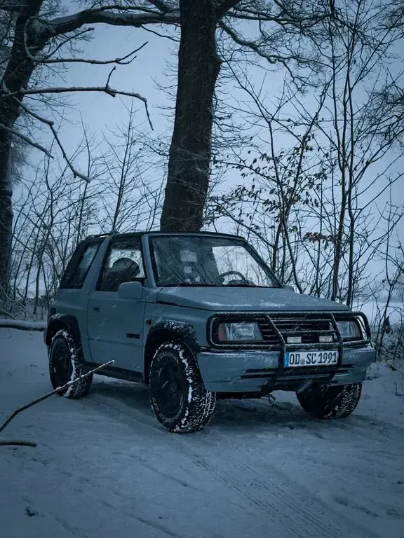Używany Suzuki Vitara 80 KM (58 kW) 1993 Szary Kabriolet