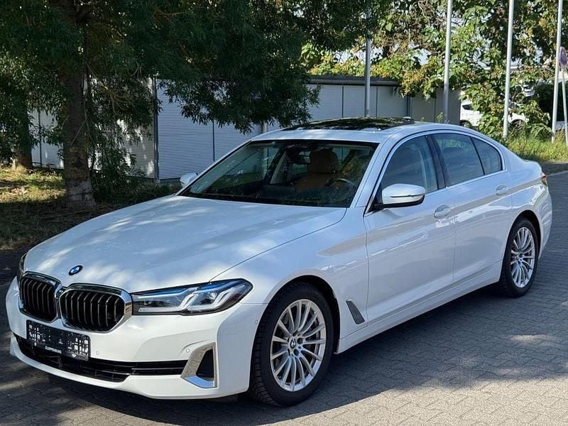 Weiß Gebraucht 2020 BMW 530 Performance Limousine | 32.500 € (Guter Preis) - Bild 1/4