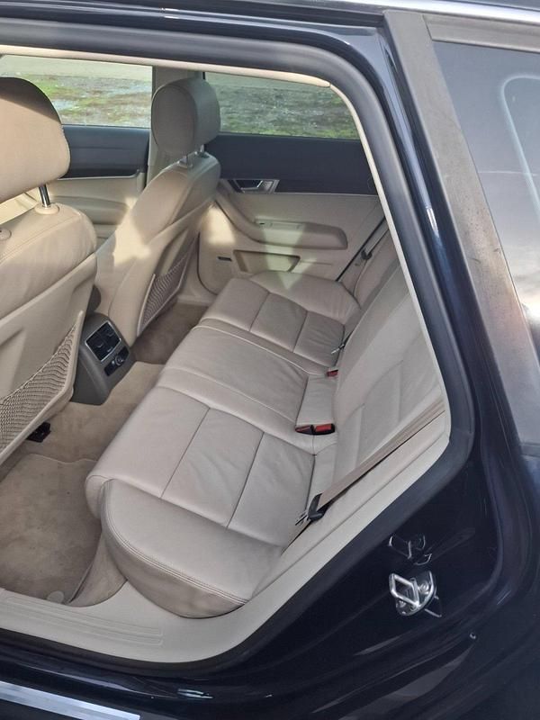 Gebraucht Audi A6 220 PS (161 kW) 2010 Blau Kombi