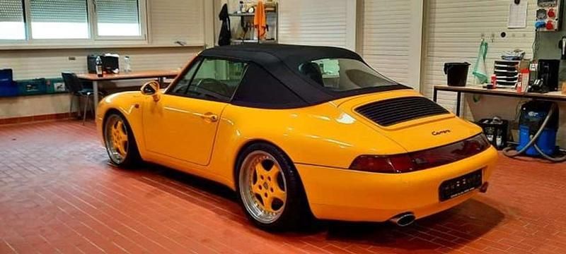 Gelb Gebraucht 1995 Porsche 911 Carrera Cabriolet Cabrio | 105.000 € - Bild 1/4