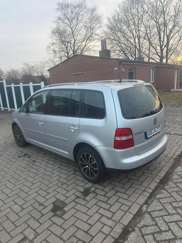 Gebraucht VW Touran 140 PS (102 kW) 2004 Silber Van / Kleinbus