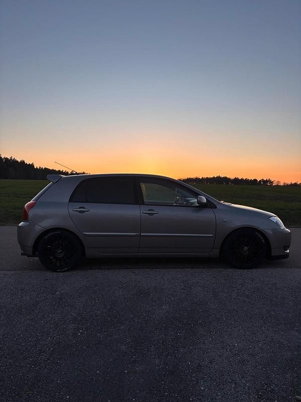 Gebraucht Toyota Corolla 192 PS (141 kW) 2003 Beige Kleinwagen