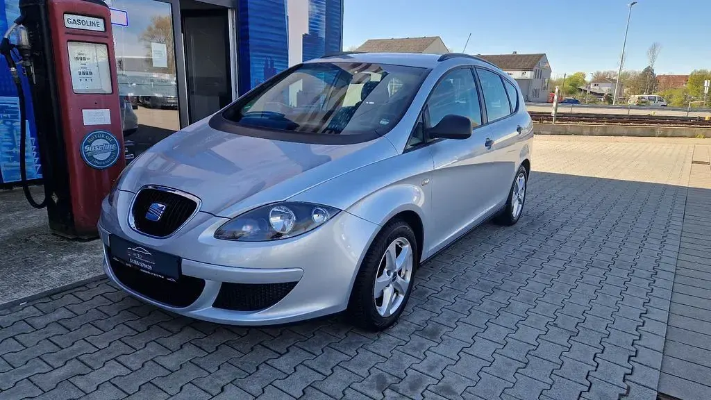Używany Seat Altea Reference 102 KM (75 kW) 2007 Srebrny SUV