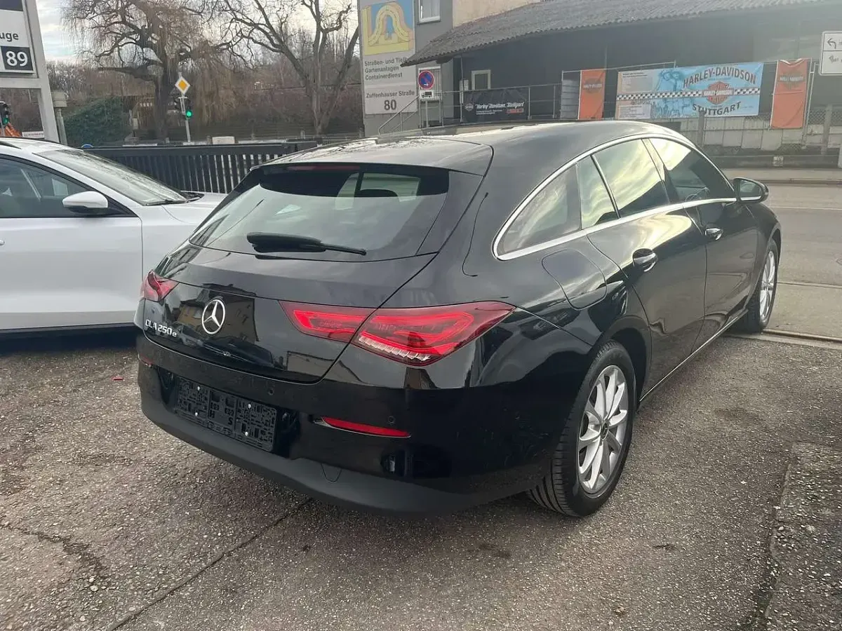 Gebraucht Mercedes CLA250 160 PS (117 kW) 2022 Schwarz Limousine