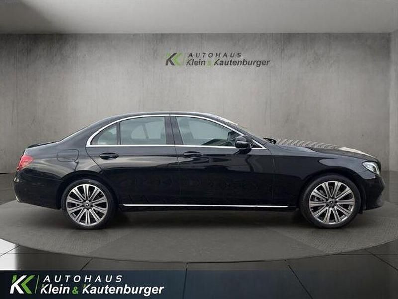 Gebraucht Mercedes E200 Avantgarde 184 PS (135 kW) 2017 Schwarz Limousine