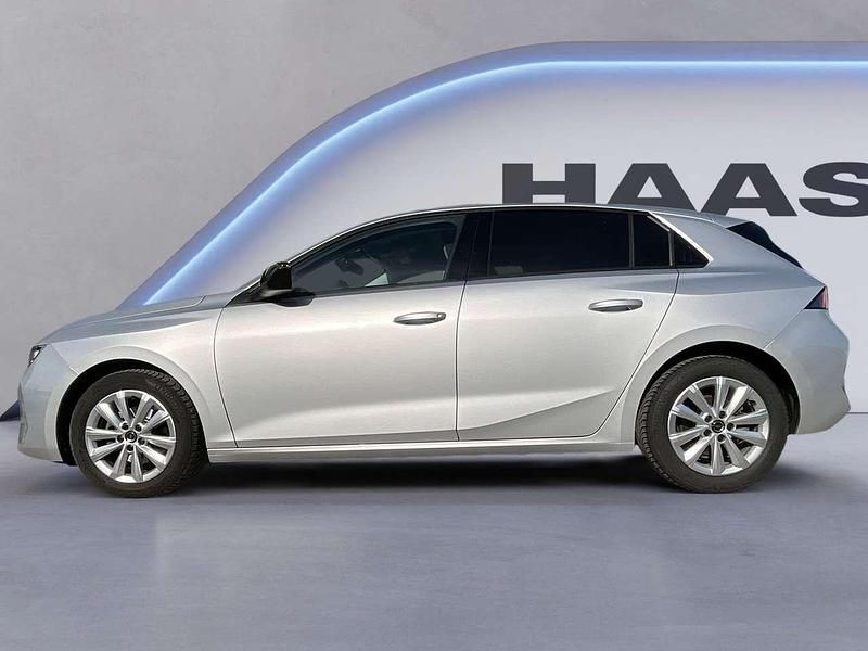 Gebraucht Opel Astra Enjoy 110 PS (80 kW) 2023 Silber (metallic) Limousine
