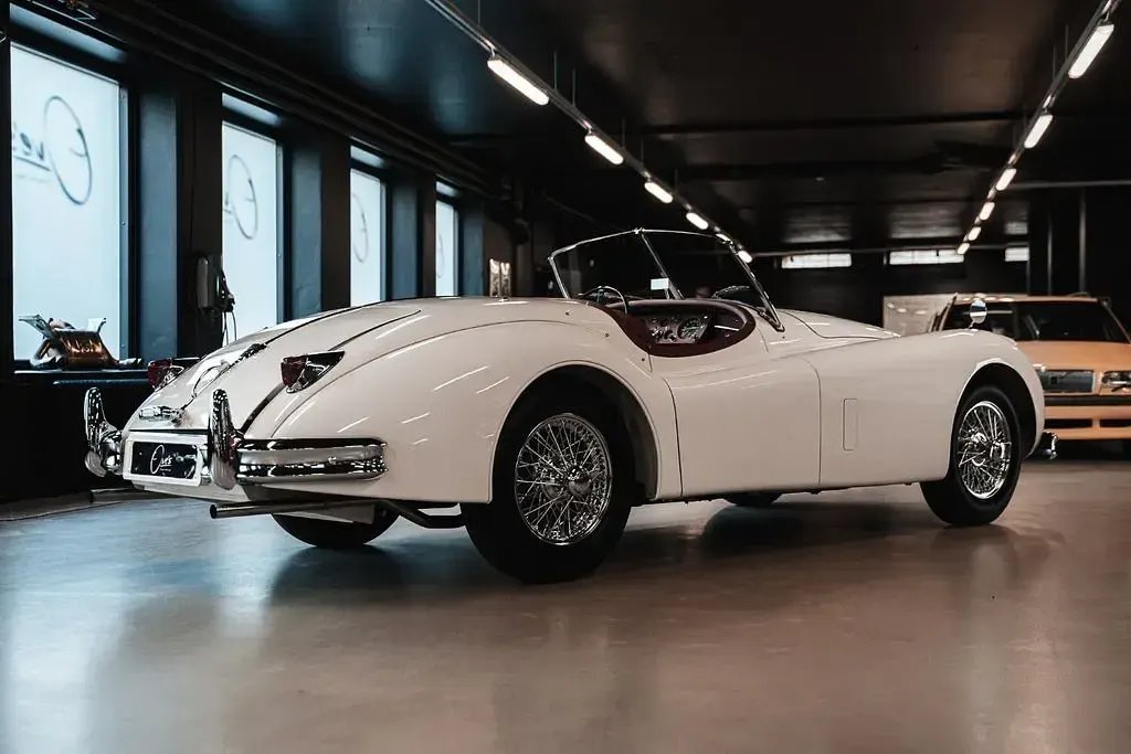 Gebraucht Jaguar XK 212 PS (155 kW) 1956 Weiß Cabrio