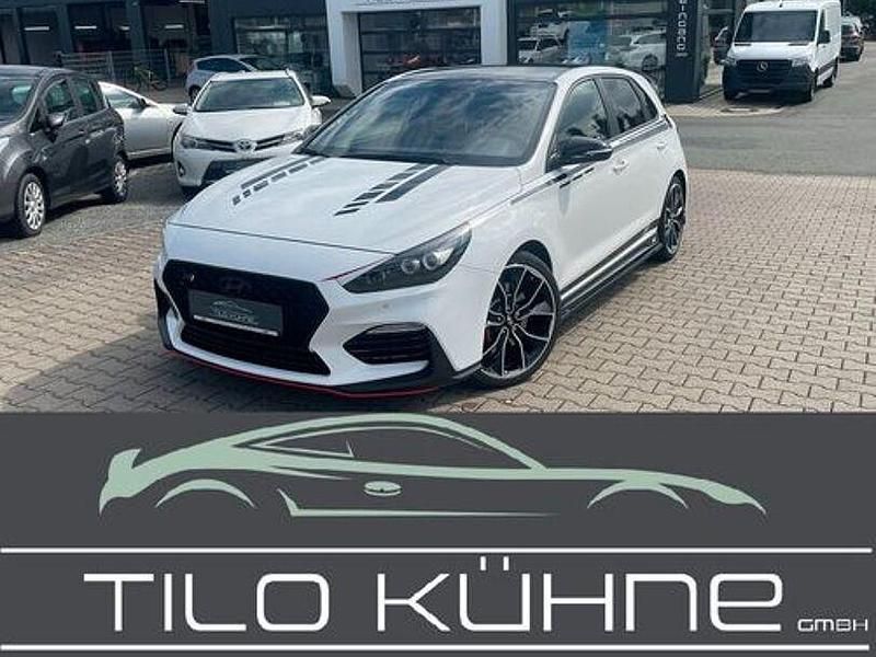 Weiß Gebraucht 2018 Hyundai i30 Limousine | 18.890 € (Guter Preis) - Bild 1/4