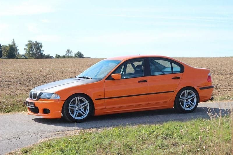 Orange Gebraucht 2001 BMW 325 Competition Edition Limousine | 15.000 € - Bild 1/4