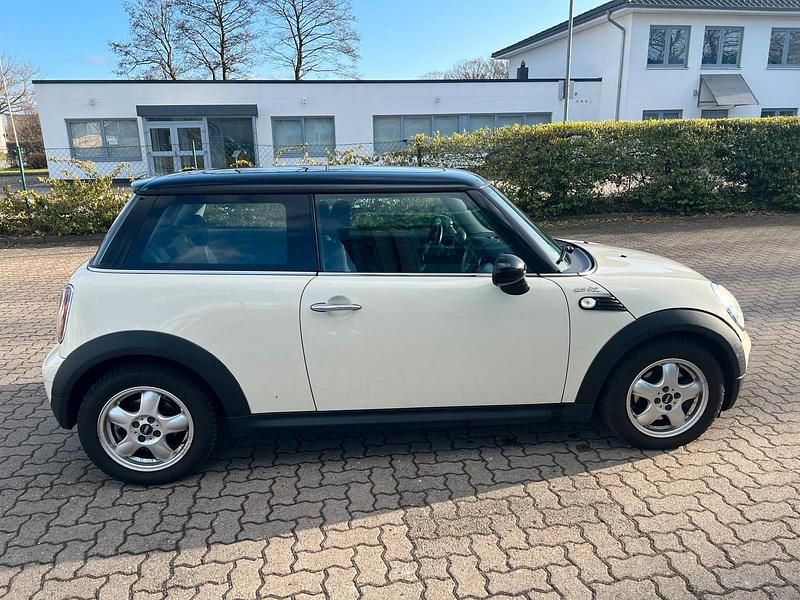 Gebraucht Mini Cooper D 110 PS (80 kW) 2009 Weiß Kleinwagen