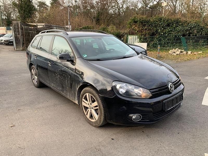 Gebraucht VW Golf VI Match 105 PS (77 kW) 2012 Schwarz Kleinwagen