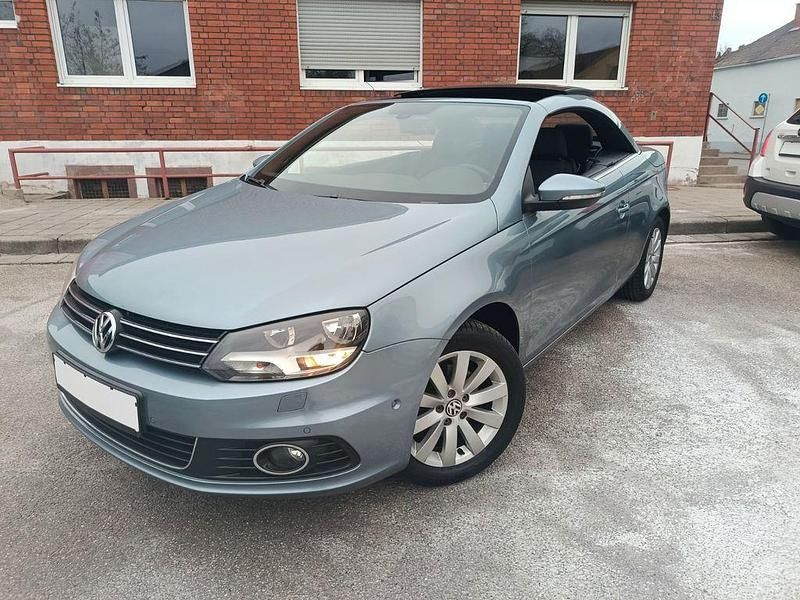 Gebraucht VW Eos Basis 122 PS (89 kW) 2011 Blau Cabrio