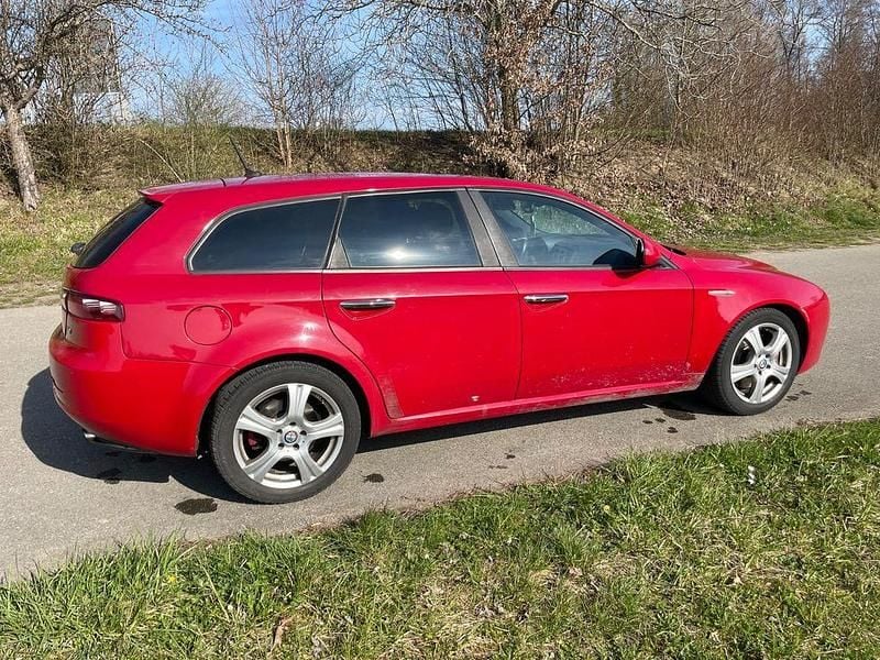 Gebraucht Alfa Romeo 159 200 PS (147 kW) 2009 Rot Limousine
