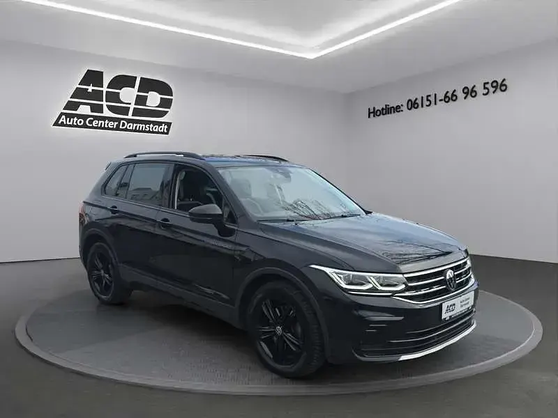 Gebraucht VW Tiguan Sport 200 PS (147 kW) 2022 Deep black perleffekt SUV