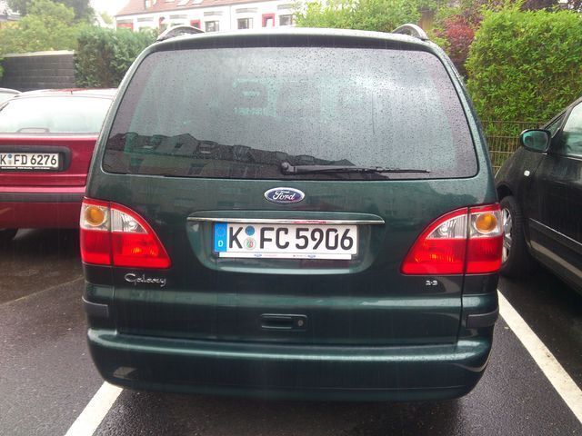 Gebraucht Ford Galaxy Ghia 140 PS (102 kW) 2004 Grün Van / Kleinbus