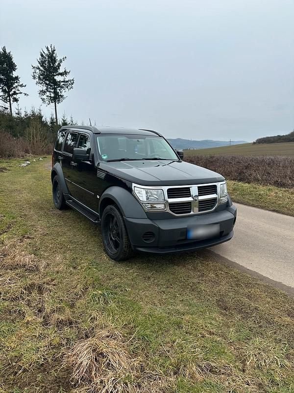 Gebraucht Dodge Nitro 177 PS (130 kW) 2007 Schwarz SUV