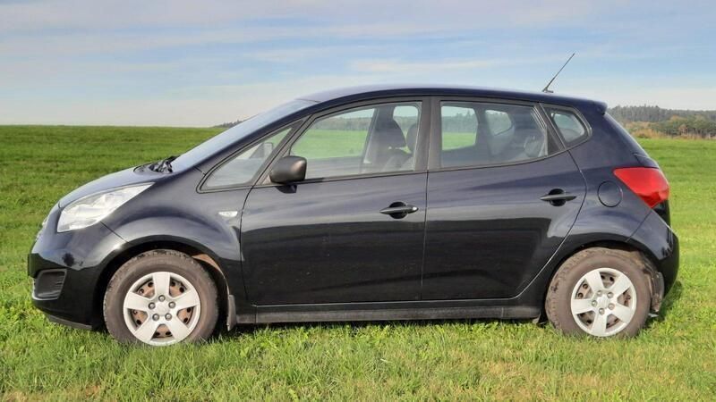 Schwarz Gebraucht 2012 Kia Venga DREAM-TEAM Edition Kleinwagen | 3.300 € (Guter Preis) - Bild 1/4