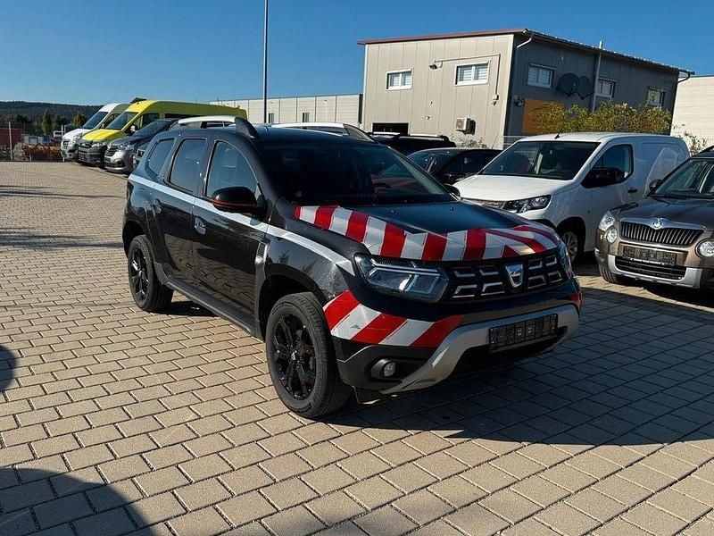 Schwarz Gebraucht 2022 Dacia Duster Extreme SUV | 8.990 € - Bild 1/4