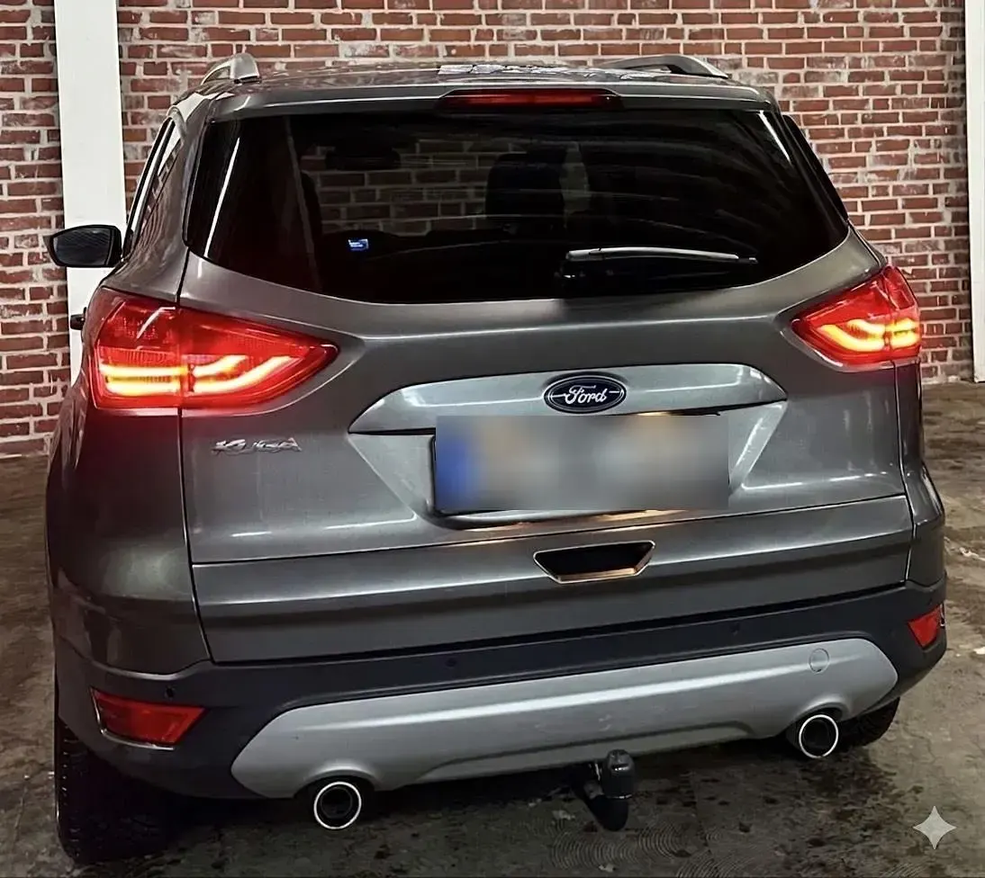 Gebraucht Ford Kuga Titanium 163 PS (119 kW) 2014 Grau SUV