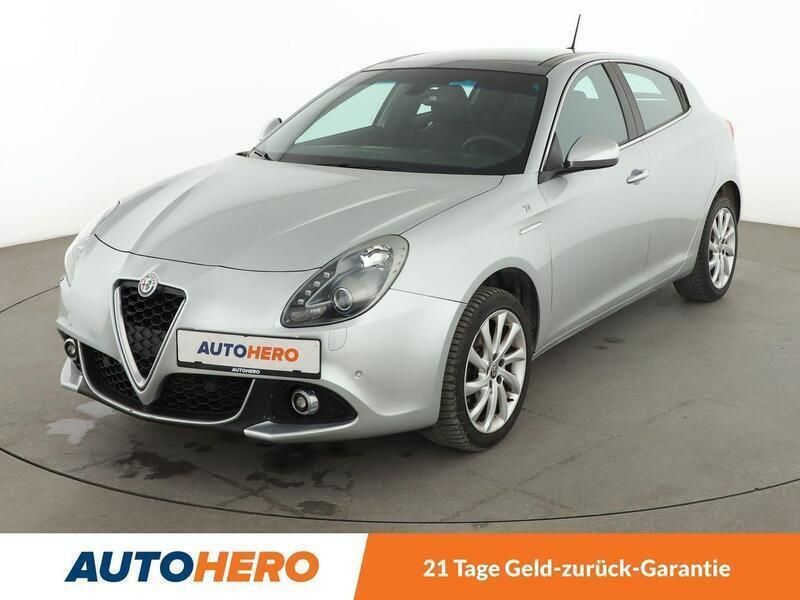 Grau Gebraucht 2020 Alfa Romeo Giulietta Super Kleinwagen | 13.520 € (Fairer Preis) - Bild 1/3