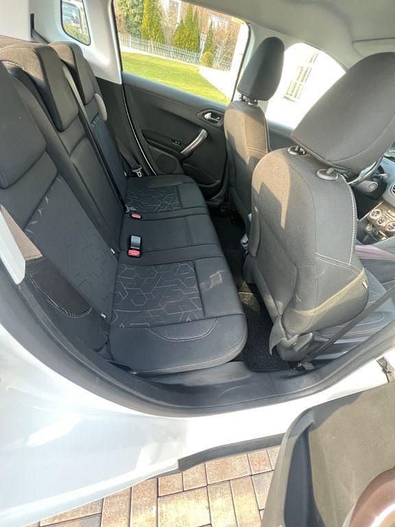 Gebraucht Peugeot 2008 Active 120 PS (88 kW) 2015 Weiß SUV