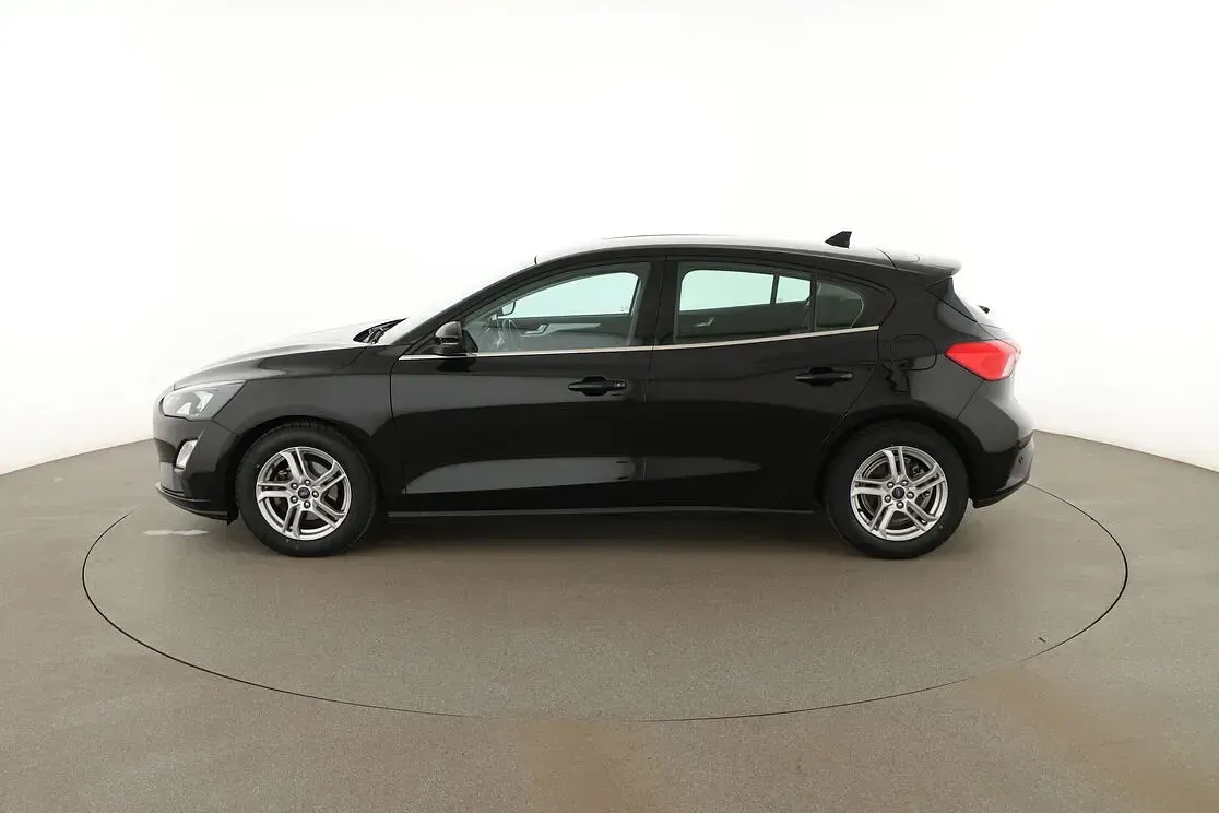 Gebraucht Ford Focus Cool & Connect 101 PS (74 kW) 2019 Schwarz Limousine