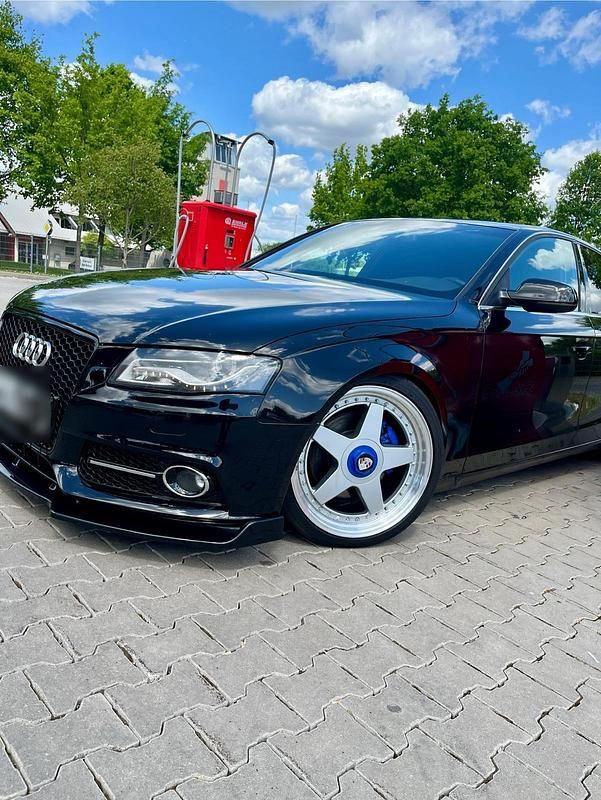Gebraucht Audi A4 120 PS (88 kW) 2010 Schwarz Limousine