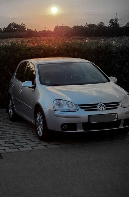 Silber Gebraucht 2008 VW Golf Edition Limousine | 3.200 € (Superpreis) - Bild 1/4