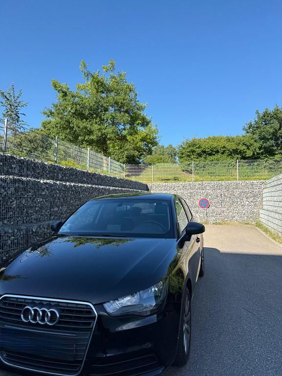 Schwarz Gebraucht 2015 Audi A1 Sportback Kleinwagen | 9.000 € (Guter Preis) - Bild 1/4
