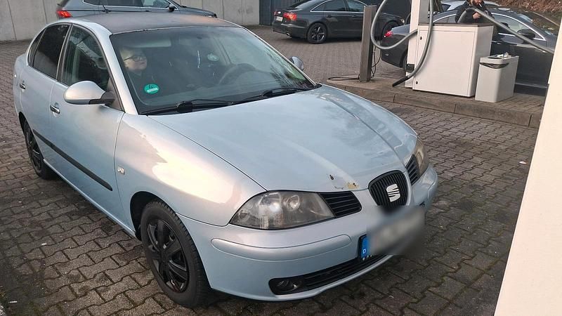 Gebraucht Seat Cordoba 101 PS (74 kW) 2005 Blau Kleinwagen