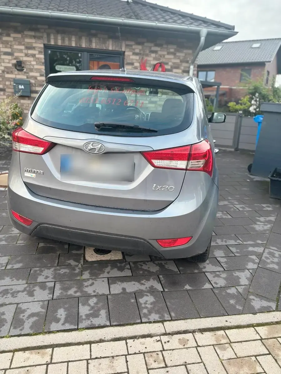 Gebraucht Hyundai ix20 90 PS (66 kW) 2008 Grau Kleinwagen