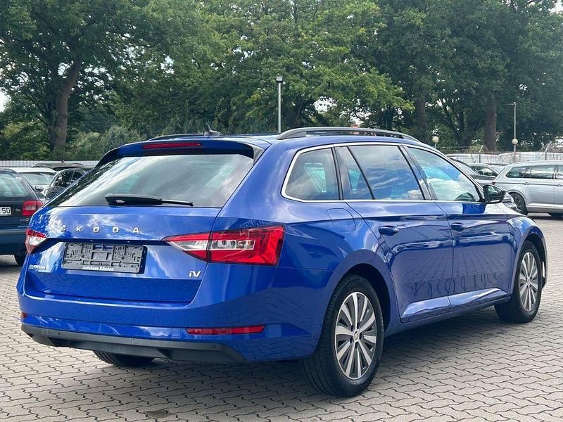 Gebraucht Skoda Superb Ambition 218 PS (160 kW) 2022 Blau Kombi