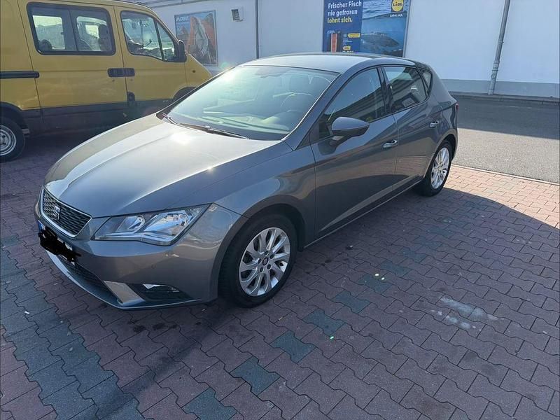 Gebraucht Seat Leon Style 110 PS (80 kW) 2015 Grau Limousine