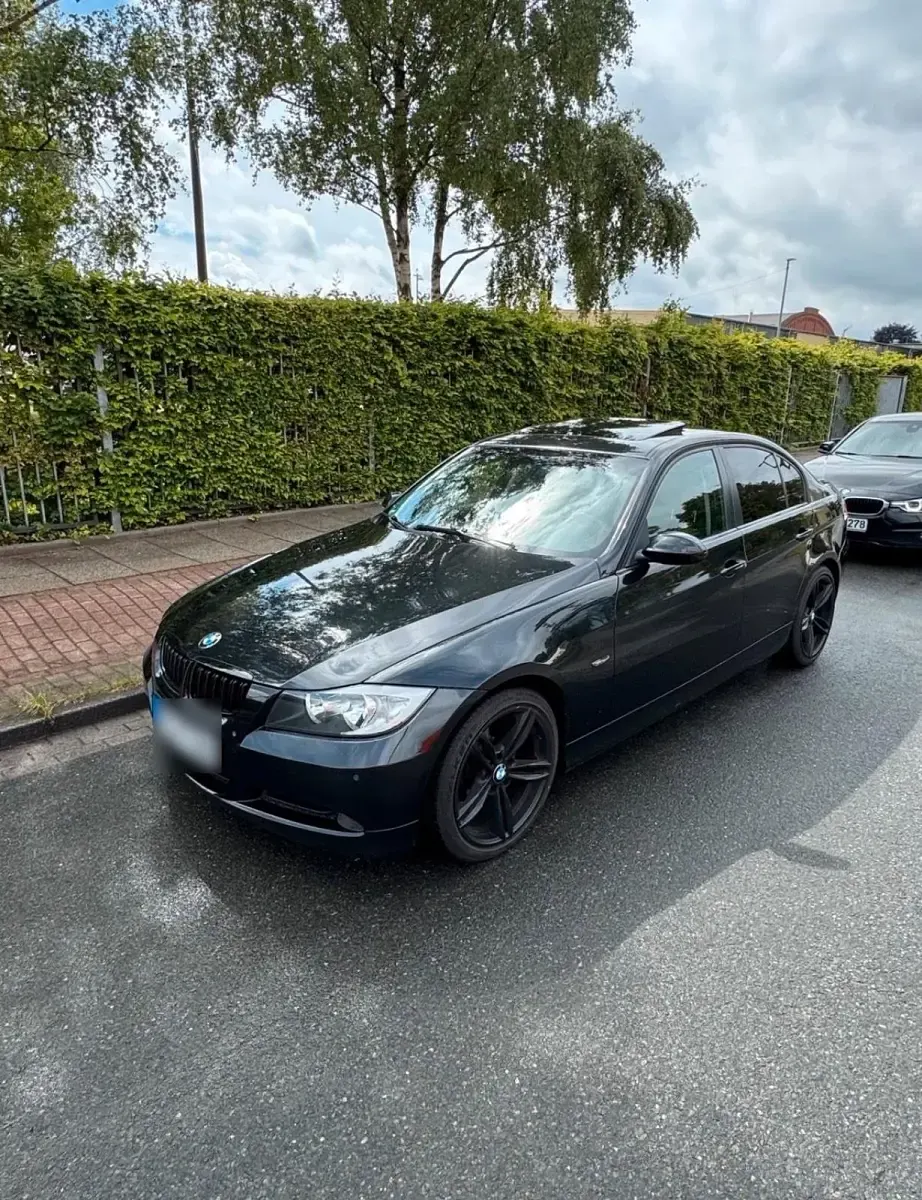 Gebraucht BMW 318 129 PS (94 kW) 2006 Schwarz Limousine