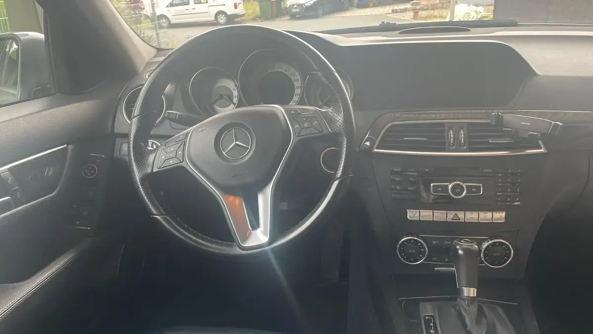 Gebraucht Mercedes C220 Avantgarde 170 PS (125 kW) 2011 Grau Kombi