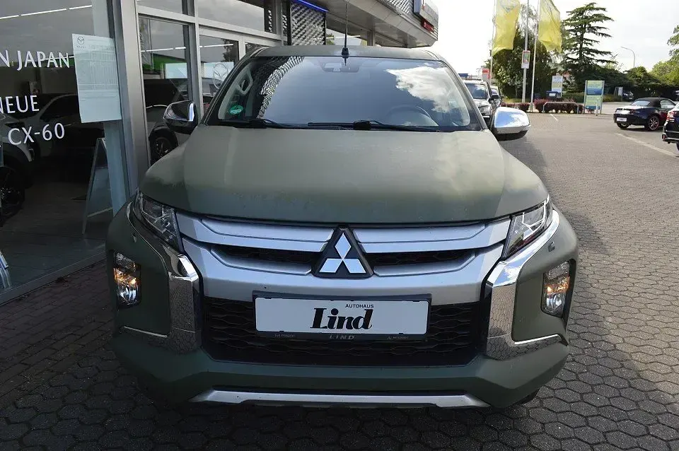 Gebraucht Mitsubishi L200 Plus 150 PS (110 kW) 2021 Basaltgrau (m) Pickup