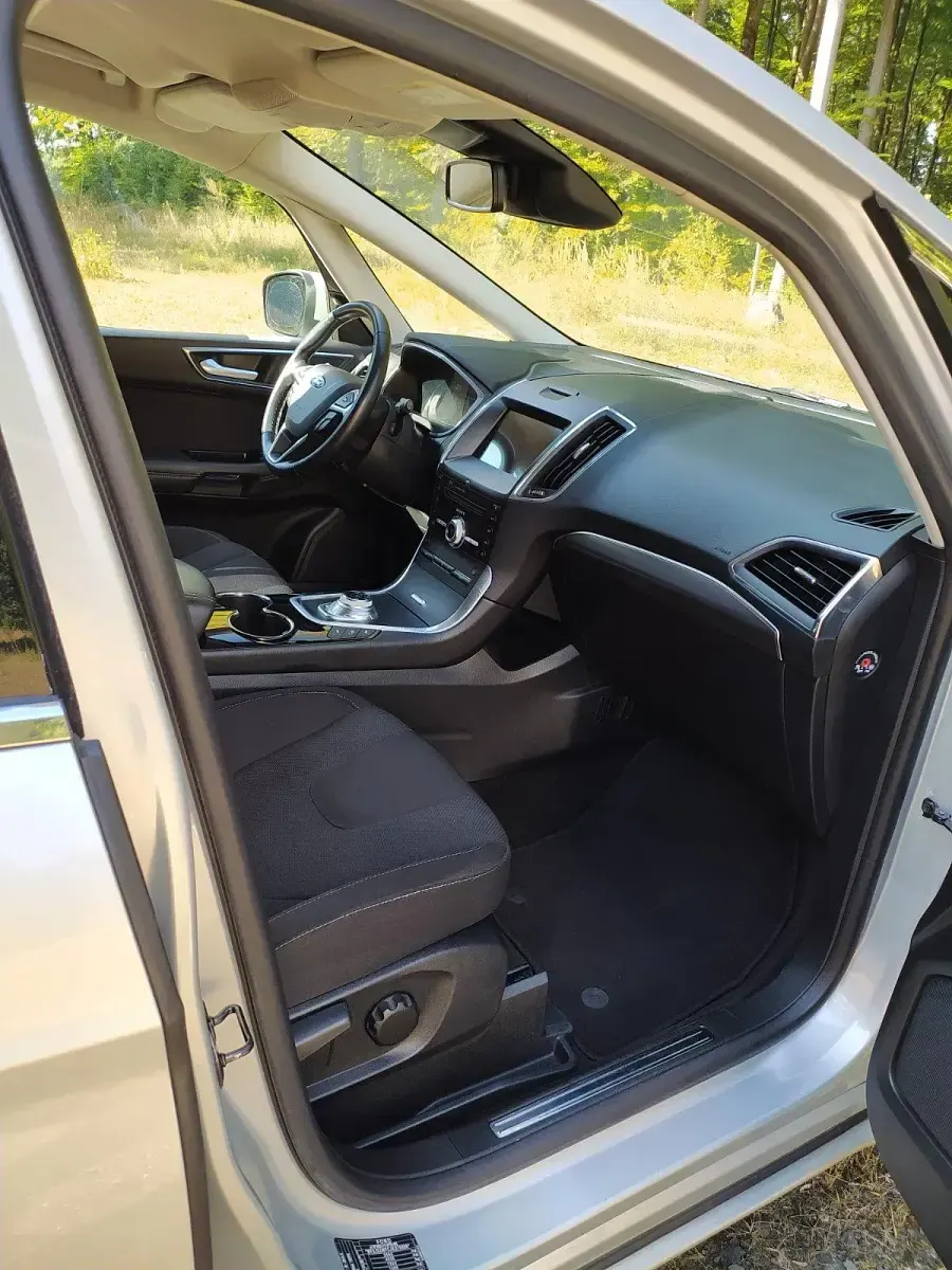 Gebraucht Ford S-MAX Titanium 190 PS (139 kW) 2020 Silber Van / Kleinbus