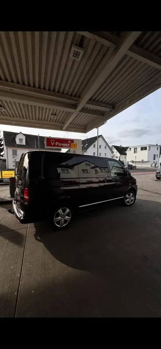 Gebraucht VW Multivan 179 PS (131 kW) 2014 Violet Van / Kleinbus