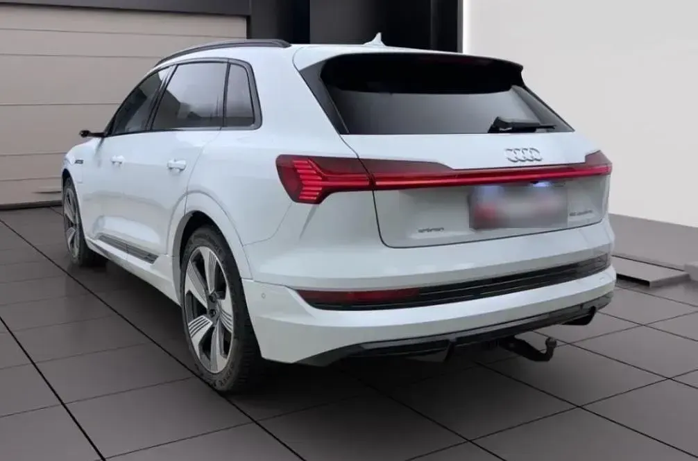 Gebraucht Audi e-tron S-Line 230 kW (313 PS) 2020 Weiß SUV