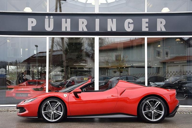 Gebraucht Ferrari 296 829 PS (609 kW) 2024 Rot Cabrio