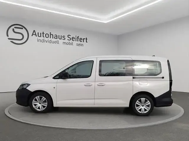 Gebraucht VW Caddy Basis 122 PS (89 kW) 2023 Weiß Van / Kleinbus