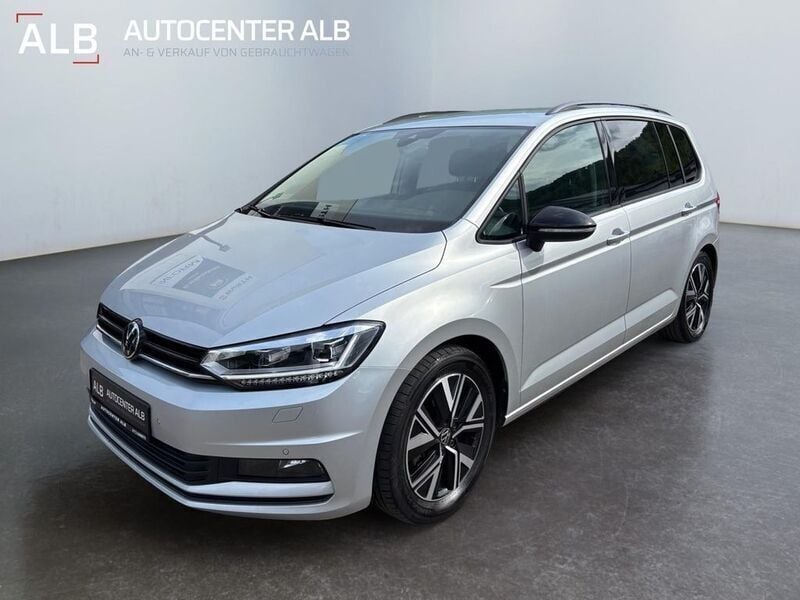 Reflexsilber Gebraucht 2022 VW Touran Highline Van / Kleinbus | 28.990 € (Guter Preis) - Bild 1/4