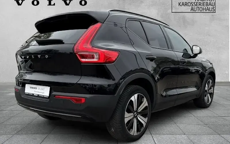 Gebraucht Volvo EX40 Core 169 kW (231 PS) 2022 Schwarz SUV